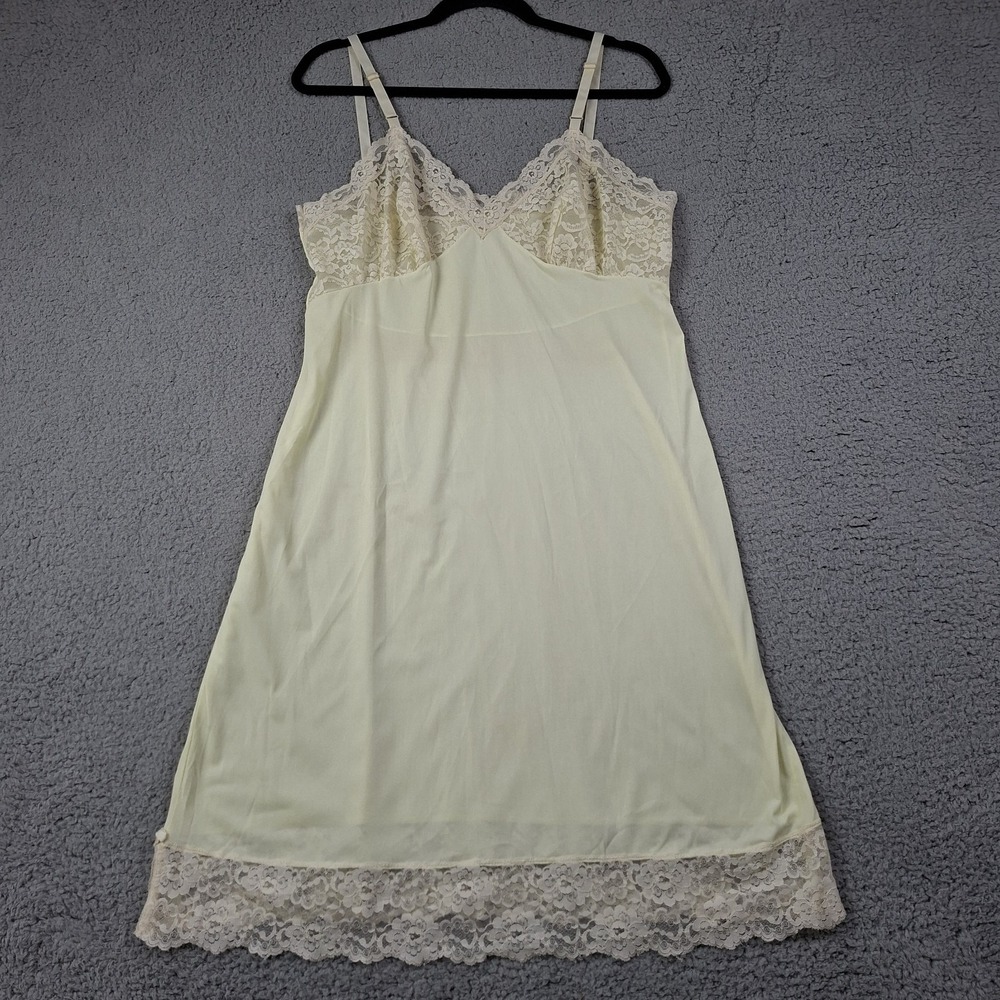 VTG Maidenform Confection Yellow Nylon Lace Trim Full Slip 40/L lingerie dress